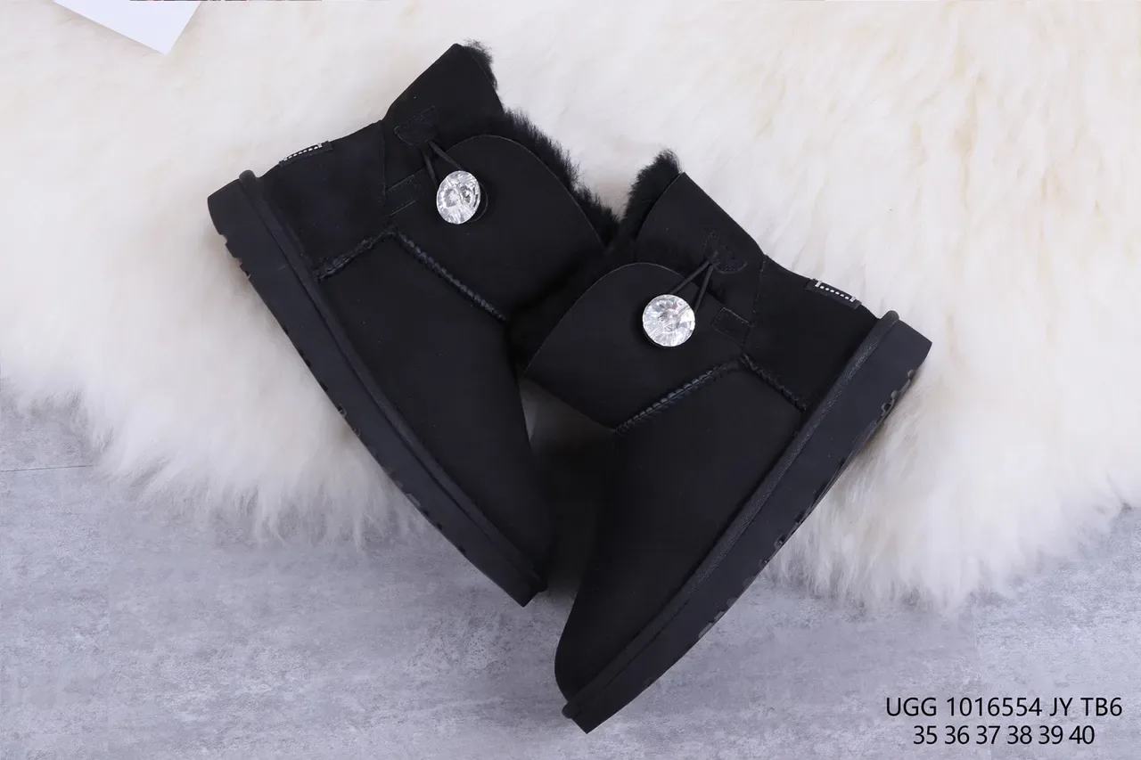 UGG काला शीयरलिंग-लाइंड सूड एंगल बूट 7