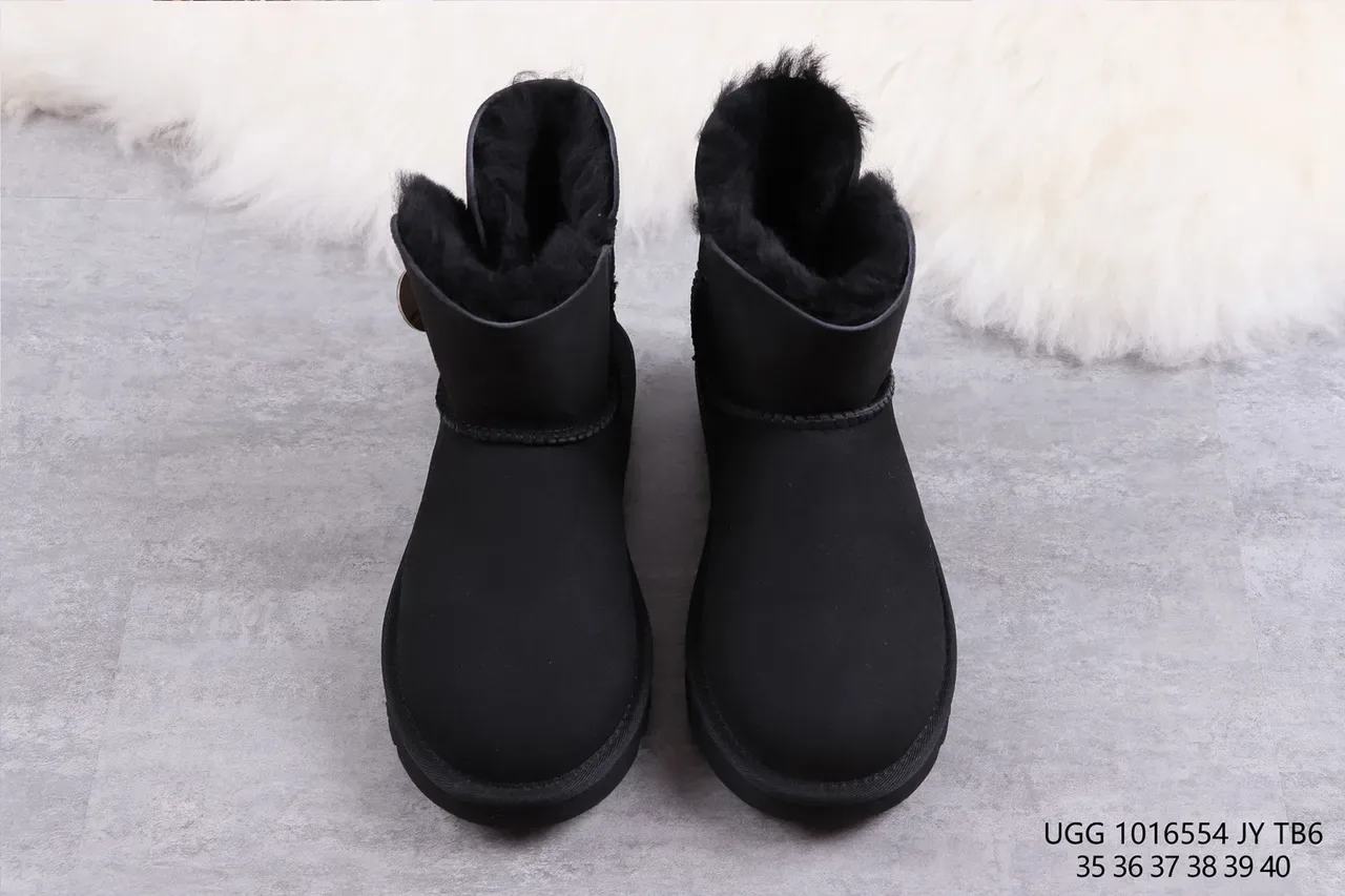 UGG काला शीयरलिंग-लाइंड सूड एंगल बूट 9