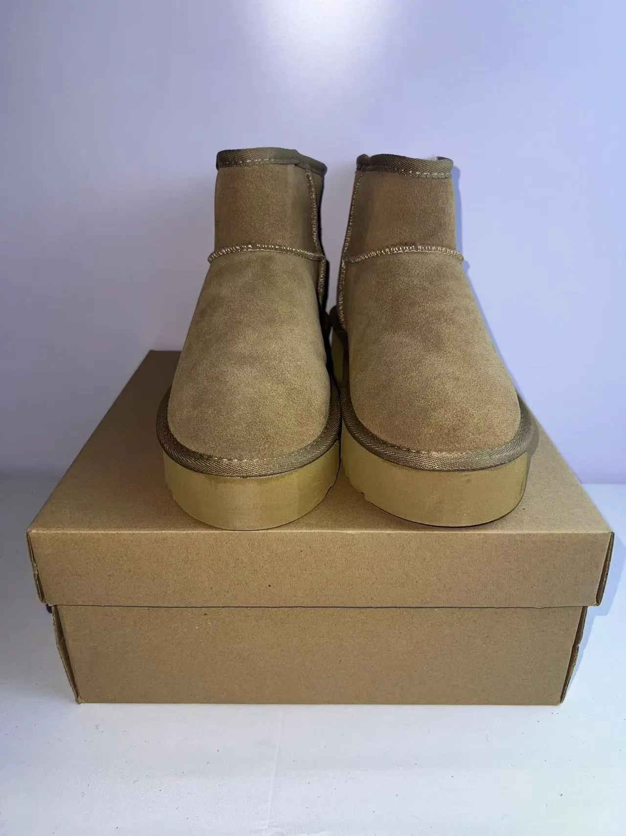 UGG Marron Daim Supérieur Semelle Plateforme Bottes de Neige 6