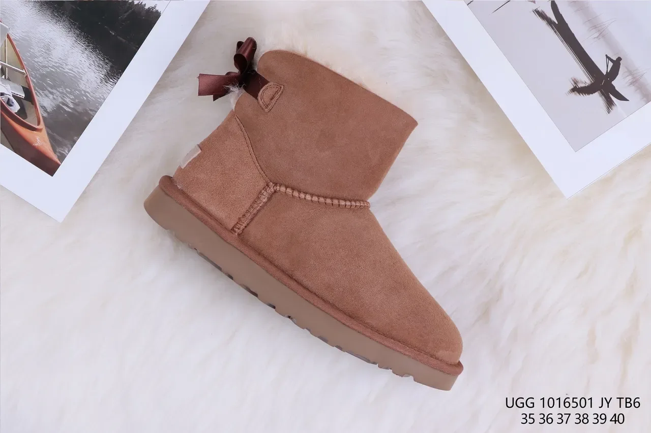 UGG क्लासिक मिनी भूरे सुड शीयरलिंग-लाइन्ड स्नो बूट 6