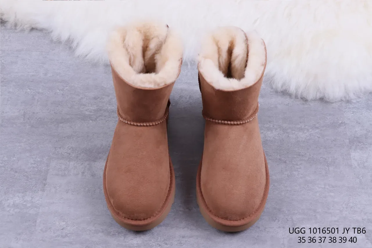 UGG क्लासिक मिनी भूरे सुड शीयरलिंग-लाइन्ड स्नो बूट 9