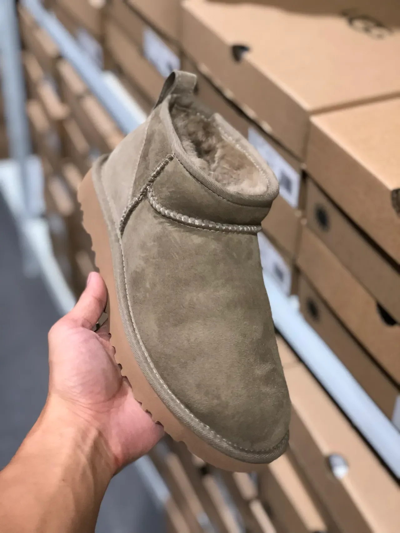 UGG Classic Mini Botas de Nieve Ante Gris 6