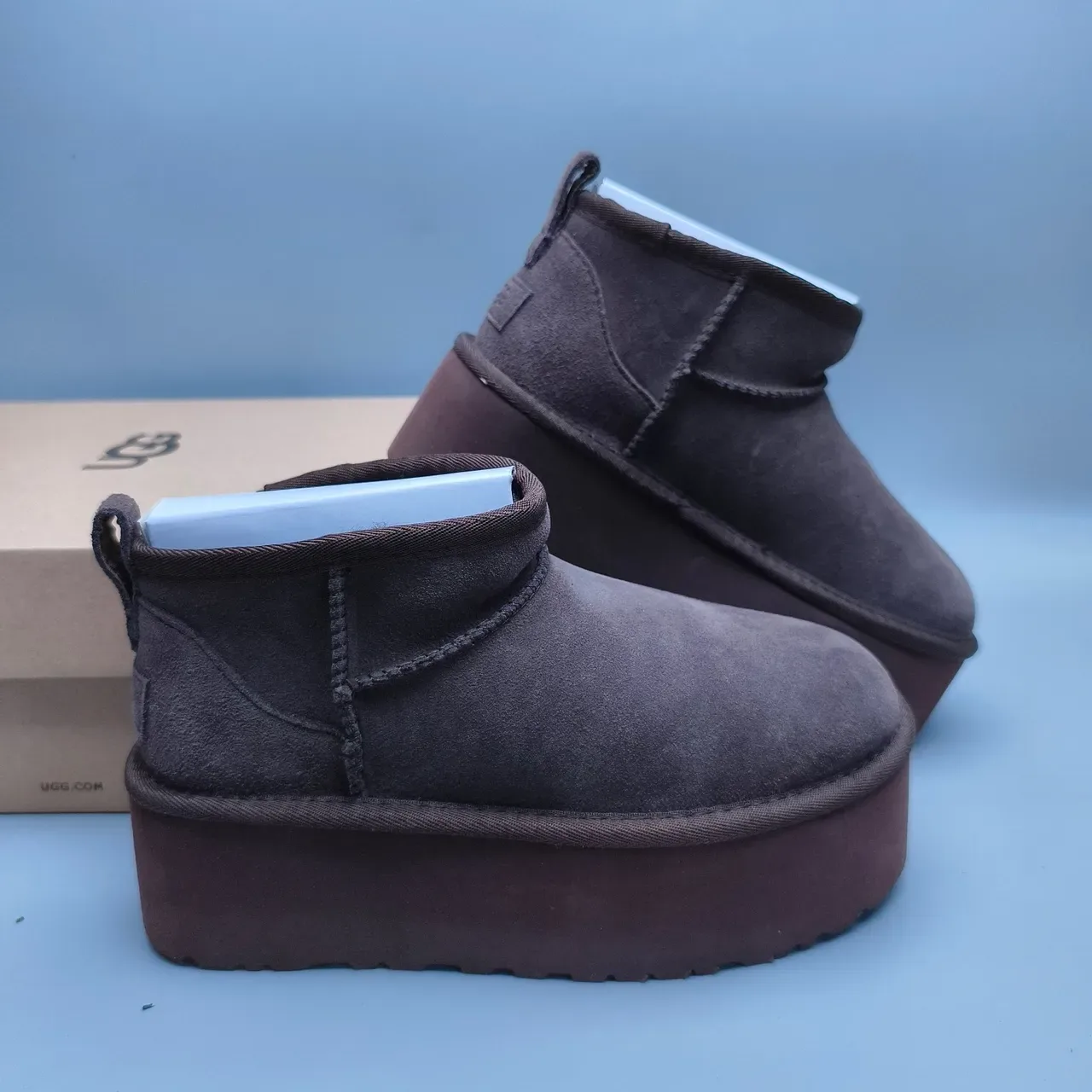 UGG Classic Mini Platform أحذية ثلجية من السويدي البني 6