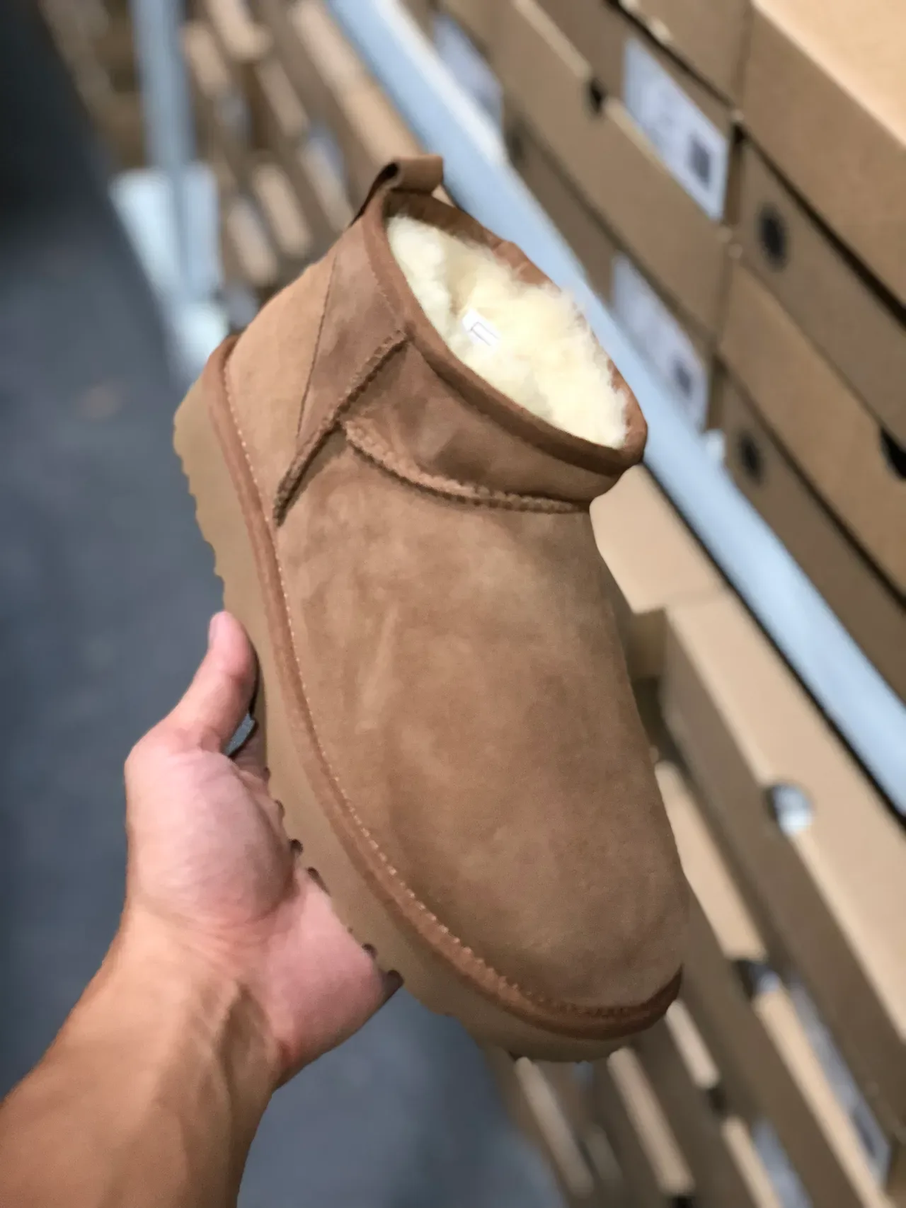 UGG Classic Mini Tan 麂皮羊毛内里雪靴 4