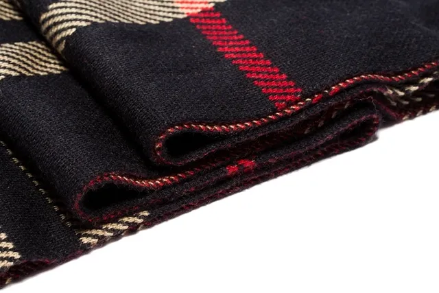 UGG Écharpe à carreaux noire beige rouge cachemire 10