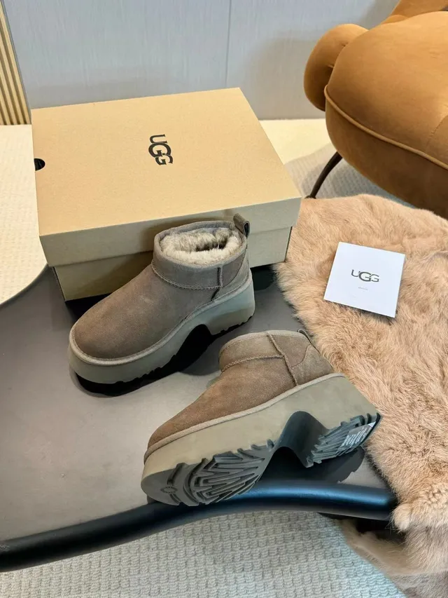 UGG सुड शियरलिंग-लाइन्ड चंकी प्लेटफॉर्म एंगल जूते 5