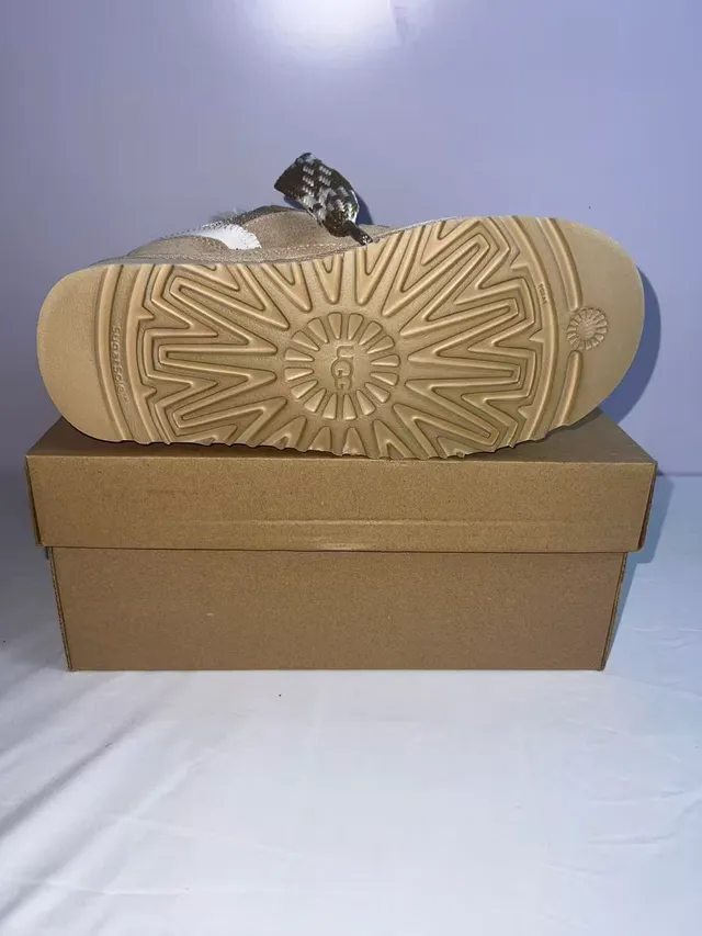 UGG Tasman Beige doublée de shearling Platform Lifestyle Sneaker 2