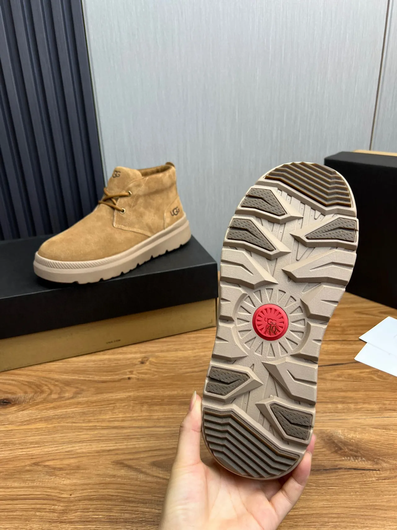 UGG Tasman भूरा सूड ऊपरी प्लेटफॉर्म सोल एंकल बूट 9