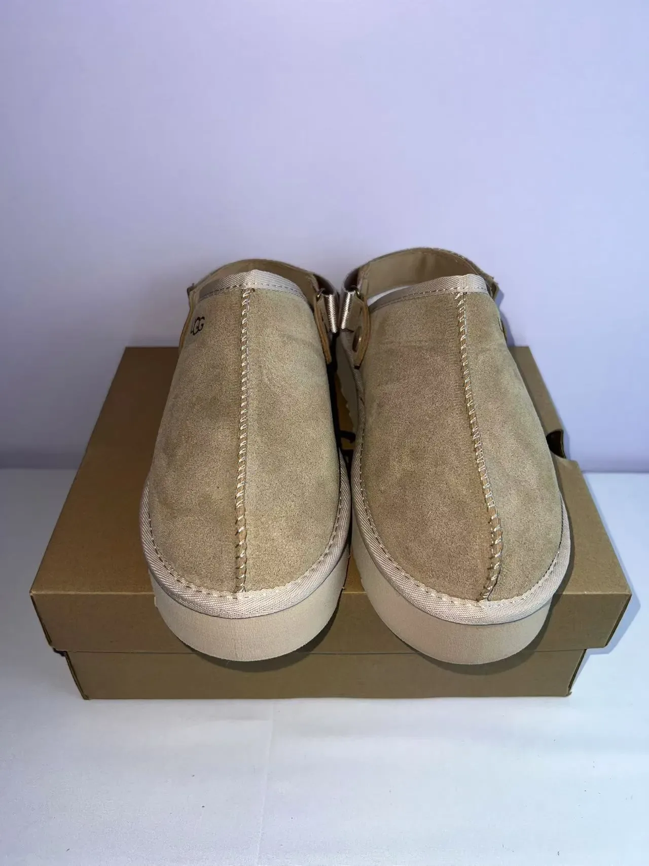 UGG Tasman বেইজ সাদা সুয়েড উপর শিয়ারলিং লাইনড ক্যাজুয়াল জুতো 6