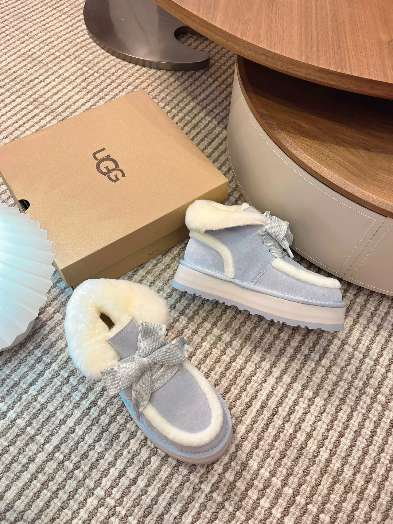 UGG Tasman নীল ধূসর প্ল্যাটফর্ম তল শিয়ারলিং লাইন্ড স্নো বুট 2
