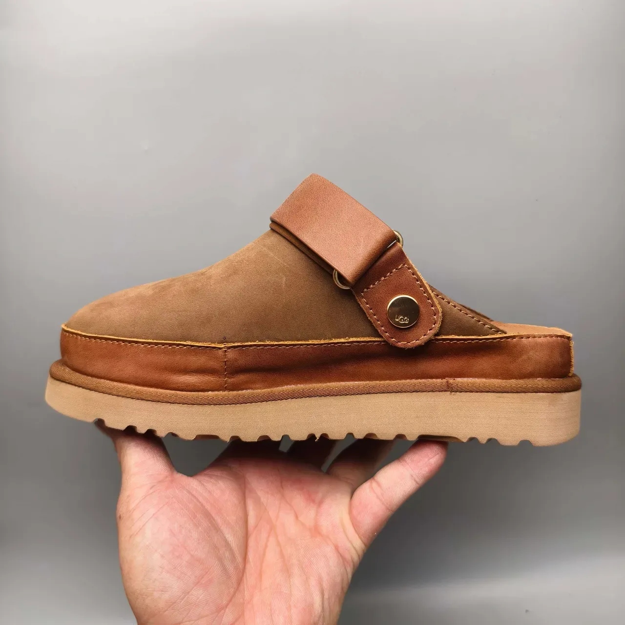 UGG Tasman Chaussures Casuales Marron Beige Suédé Boucle 7