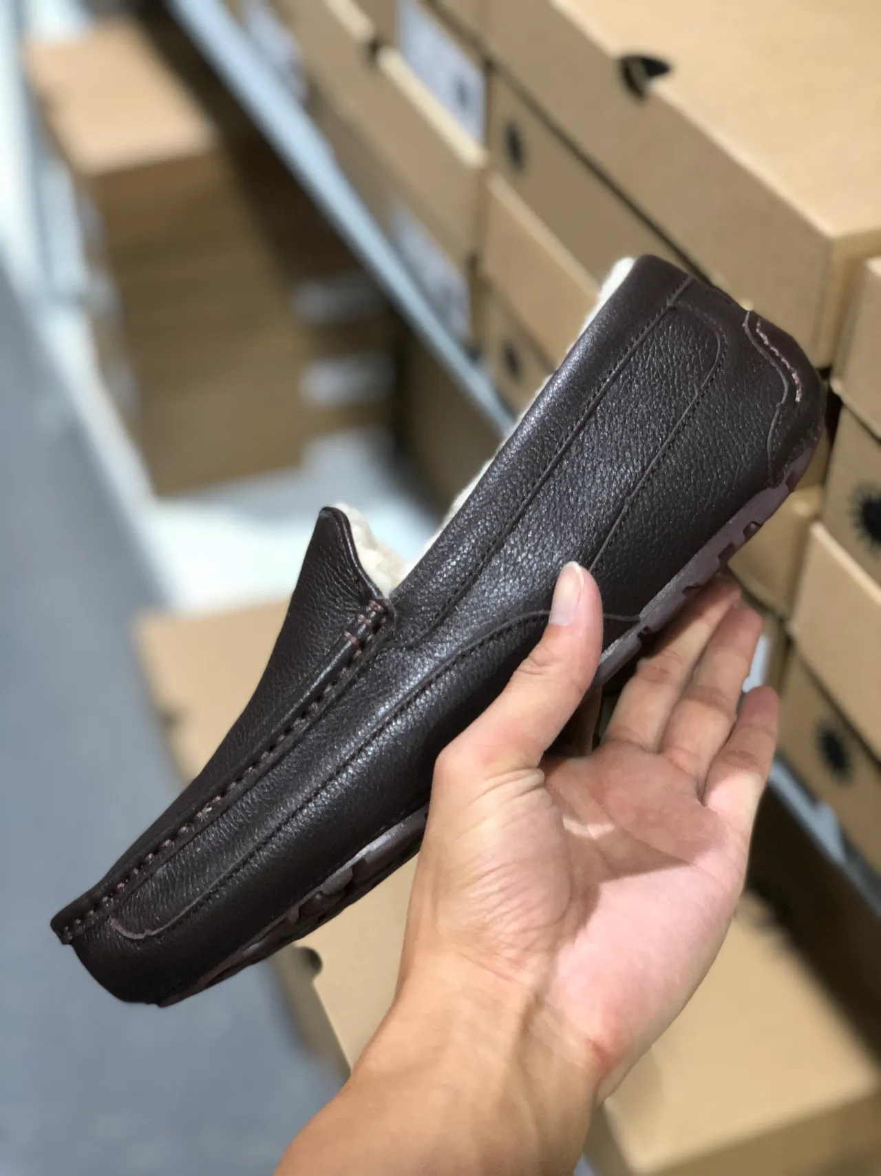 UGG Tasman أحذية بنية جلد مكسوة بالفراء 4