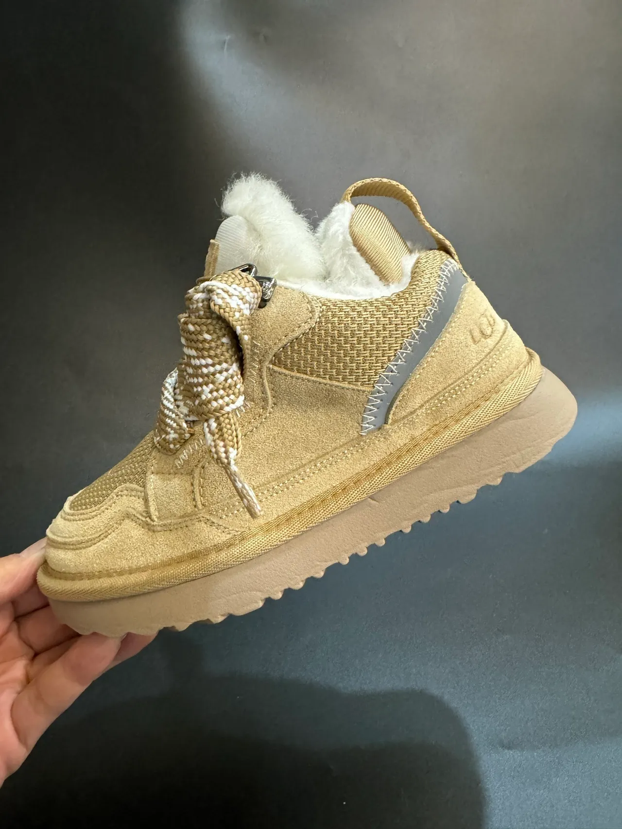 UGG Tasman أحذية ثلجية بنية داكنة مبطنة بشيرلينج 5