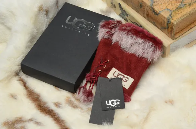 UGG Tasman Fur-Trimmed Lace-Up Slipper Snow Boots 9