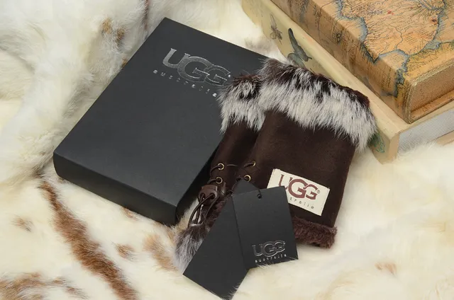 UGG Tasman Fur-Trimmed Lace-Up Slipper Snow Boots 17