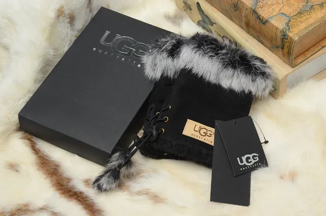UGG Tasman Fur-Trimmed Lace-Up Slipper Snow Boots 20