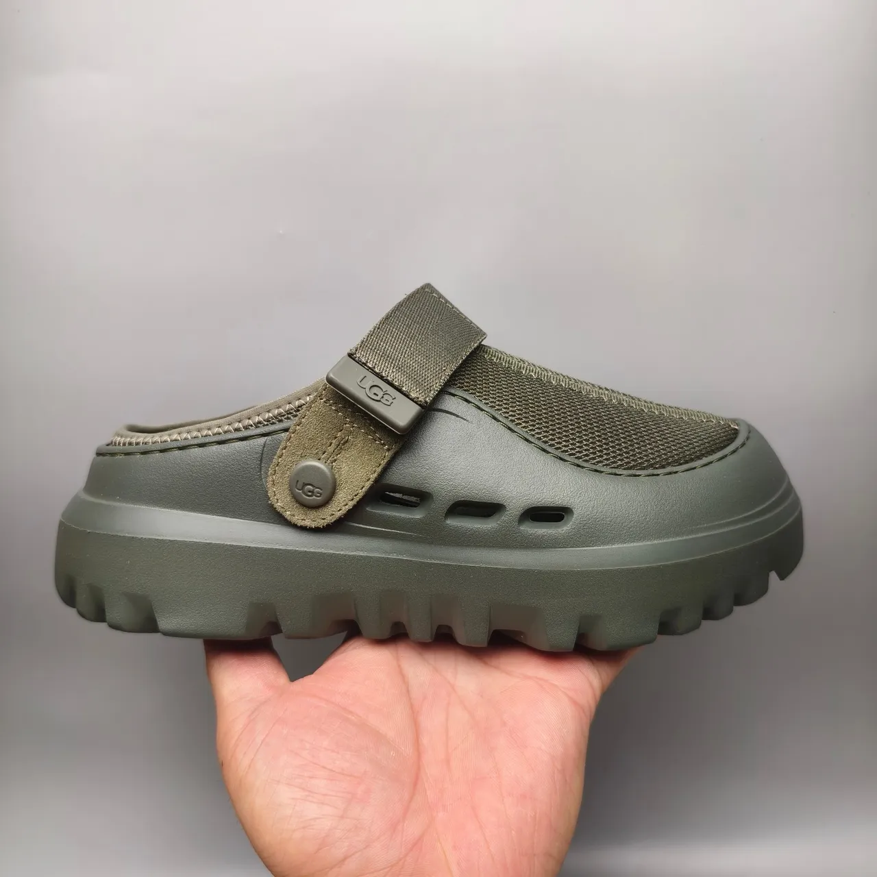 UGG Tasman 橄榄绿网面木屐 2