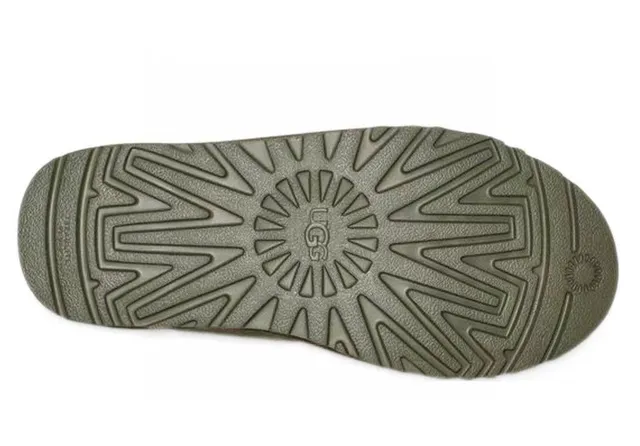 UGG Tasman Botina de tornozelo de camurça verde oliva 4