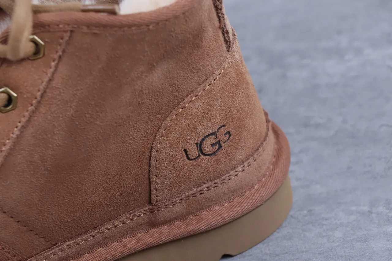 UGG Tasman Bottines en Daim Tan Doublées de Mouton à Lacets 5
