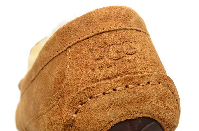 UGG Tasman Tan 麂皮羊毛衬里乐福鞋 4