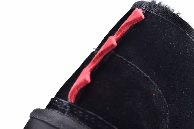 UGG The Fluff Squad 黑色红色 仿麂皮绒上层 带钉装饰领 雪靴 7