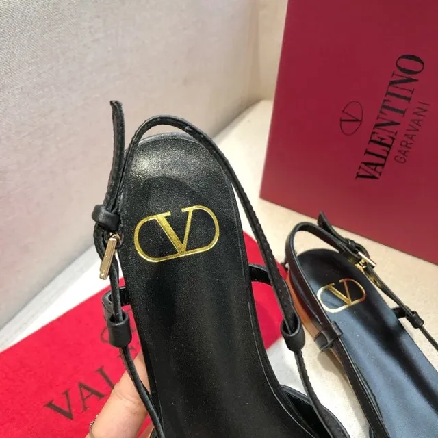 Valentino काला बेज नुकीला टो स्लिंगबैक पट्टी बैले फ्लैट 5