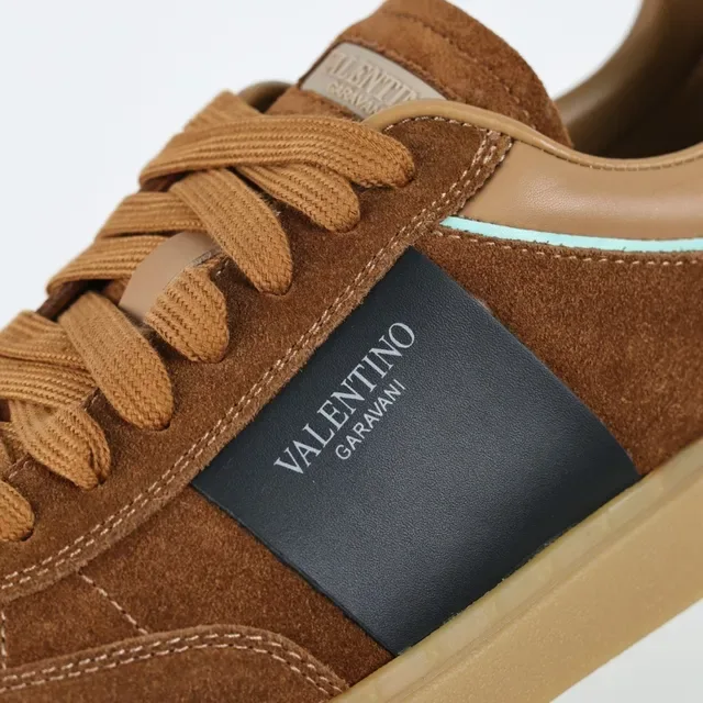 Valentino Zapatillas Lifestyle Marrón Negro Ante Superior Rayas Laterales 6