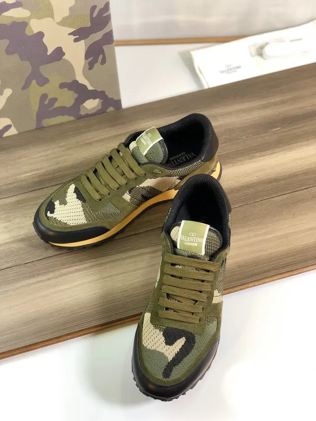 Valentino कैमोफ्लाज मेश और सुड लाइफस्टाइल स्नीकर 7