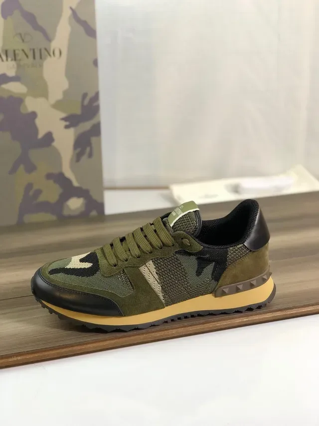 Valentino कैमोफ्लाज मेश और सुड लाइफस्टाइल स्नीकर 9