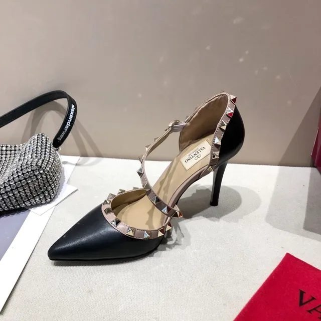 Valentino Rockstud Preto Bege Dedo Apontado Salto Stiletto 7