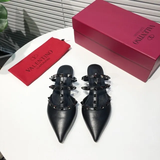 Valentino Rockstud Escarpins noirs à bout pointu avec clous 6