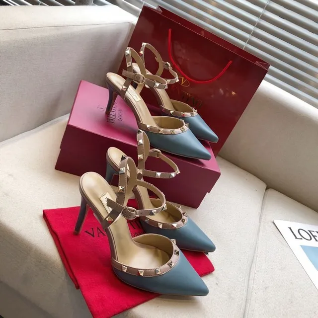 Valentino Rockstud Escarpins à talons aiguilles bleu clair cloutés avec brides arrière 7