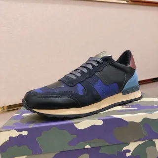 Valentino Rockstud Runner impresión Camo zapatillas lifestyle