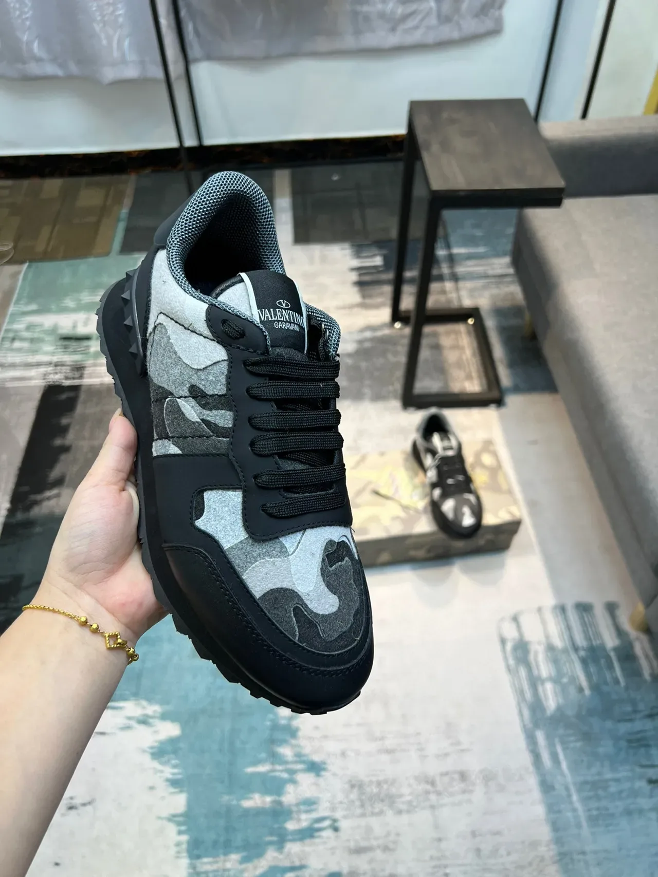 瓦伦蒂诺 Rockstud Runner 迷彩拼接生活休闲运动鞋 6