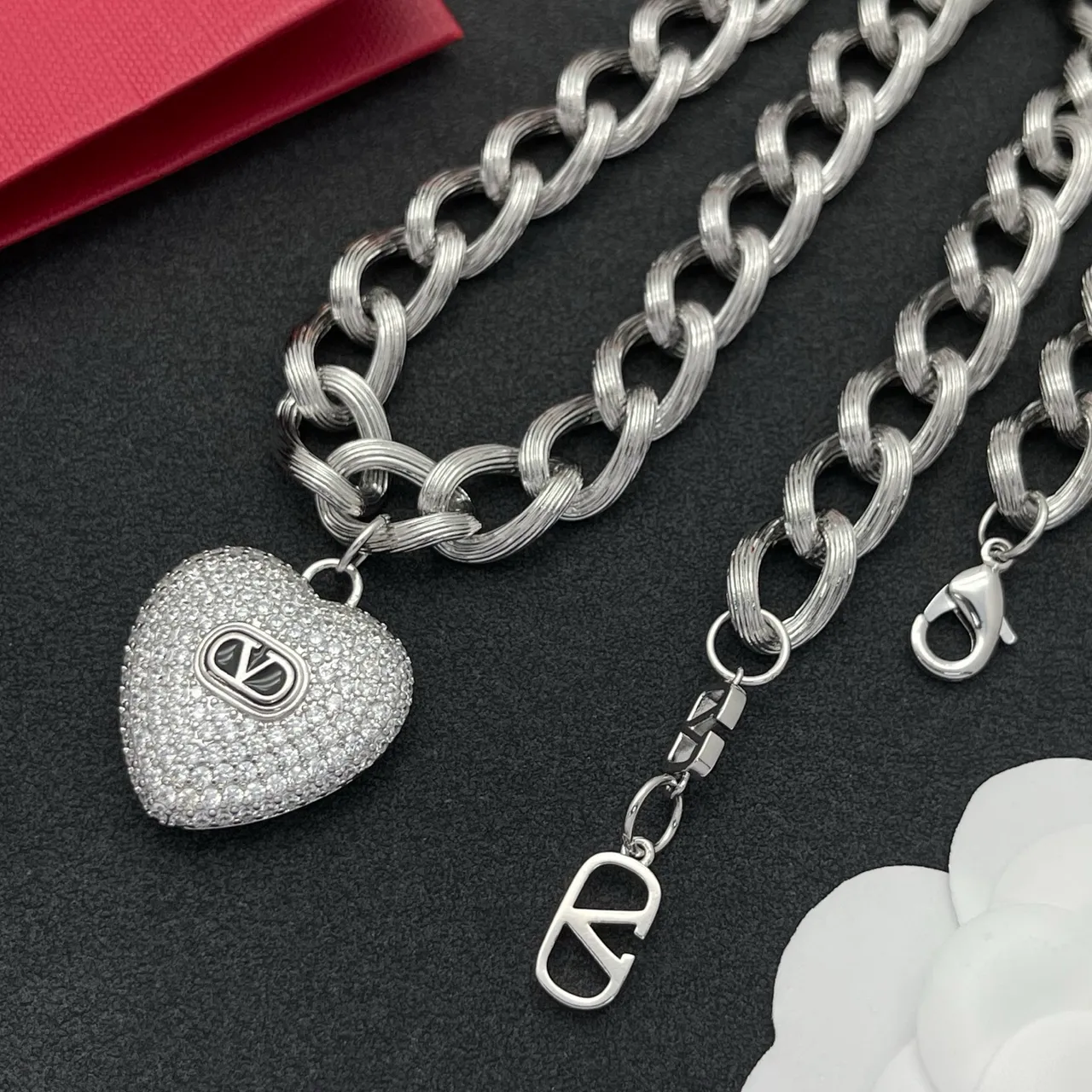 Collar con dije de corazón de Valentino en plata negra con cadena curb chunky Pavé-Set 5