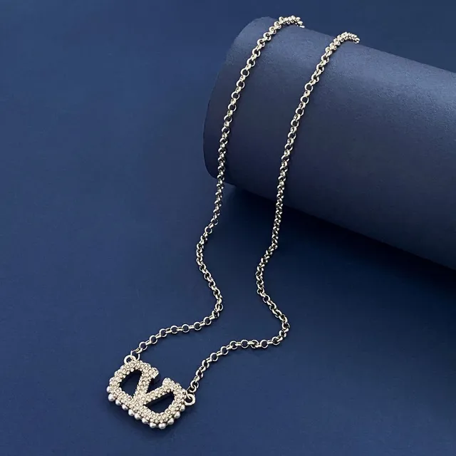Valentino VLogo Crystal-Pavé Double-V collier pendentif 3