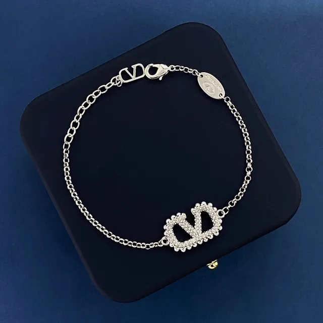 Valentino VLogo Crystal-Pavé Double-V collier pendentif 8
