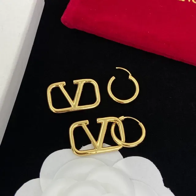 Valentino VLTN সোনার লোগো হুপ ইয়াররিংস 2