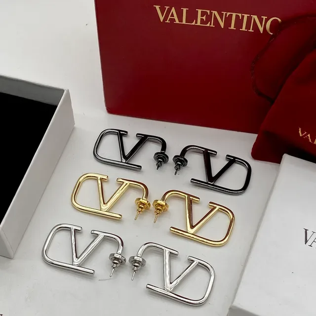 Valentino VLTN ওপেন-ফ্রেম V-শেপড স্টাড ইয়াররিংস 7