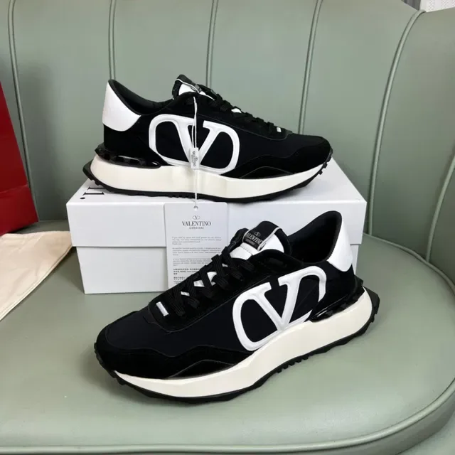 Valentino VLTN Runner 黑白生活方式运动鞋 7