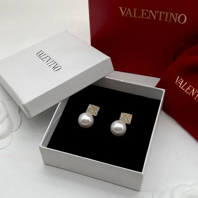 Valentino 白金 珍珠 滴坠 Pavé 方形顶 耳环 5