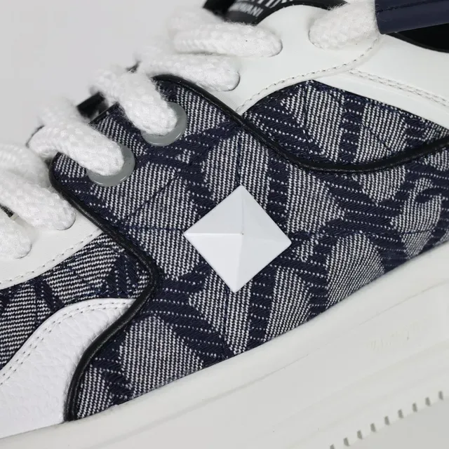 Valentino White Navy Geometric Midsole Monogrammed Textile Upper Lifestyle Sneakers 6