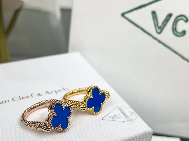 Van Cleef & Arpels Alhambra خاتم إنليت أزرق ذهب وردي 2