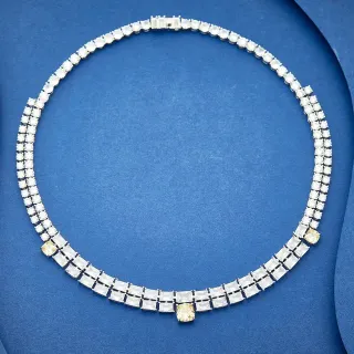 Van Cleef & Arpels সাদা হলুদ মাল্টি-রো চোকার ব্যাগুয়েট-এন্ড-রাউন্ড ব্রিলিয়ান্ট সেটিং নেকলেস