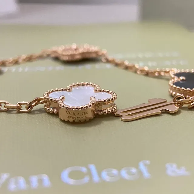 Van Cleef & Arpels Alhambra ذهب وفضة نمط أربعة أوراق نباتية إعداد حافة خرز سوار 2