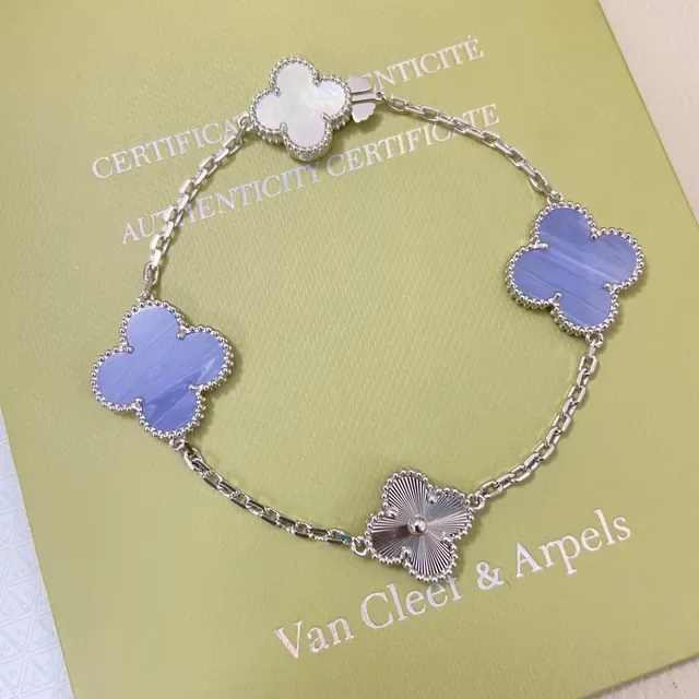 Van Cleef & Arpels Alhambra ذهب وفضة نمط أربعة أوراق نباتية إعداد حافة خرز سوار 3