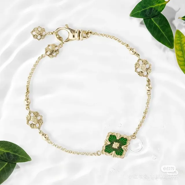 Van Cleef & Arpels Alhambra Green Enamel Gold Bracelet 9