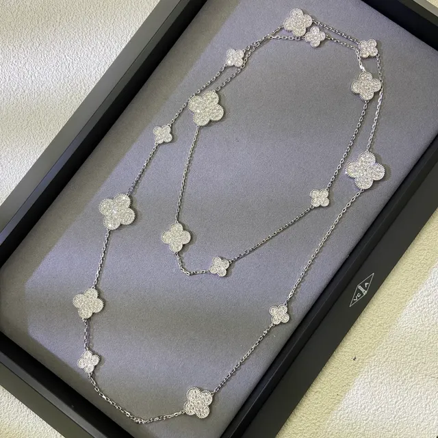 Van Cleef & Arpels Alhambra Pavé Four-Leaf Clover Motif হার 5