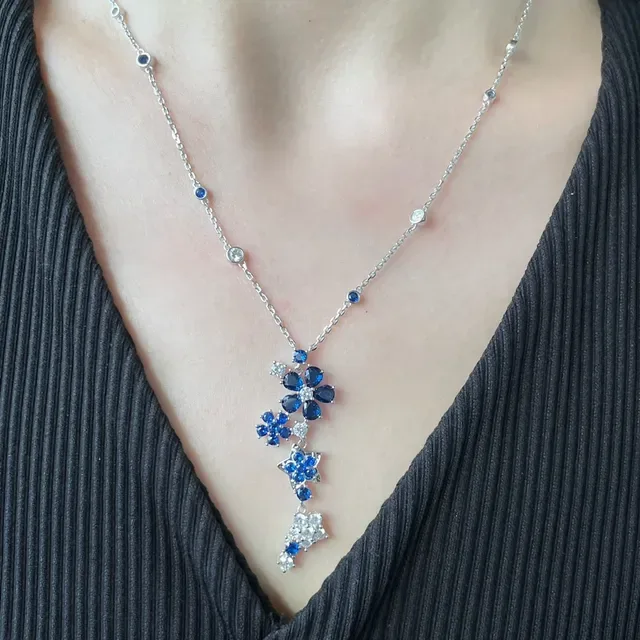 Van Cleef & Arpels Floral Cascade Collier en Saphir et Diamant 8