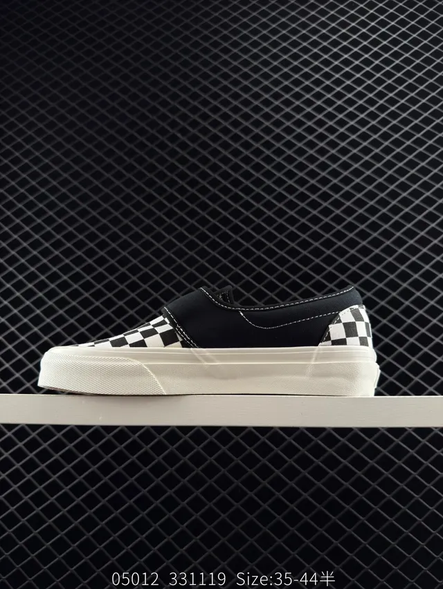 Vans Slip-On أحذية تزلج أسود وأبيض بنمط الشطرنج 5